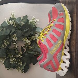 Reebok Zig Tech Coral and Yellow Athletic Shoes Size 9